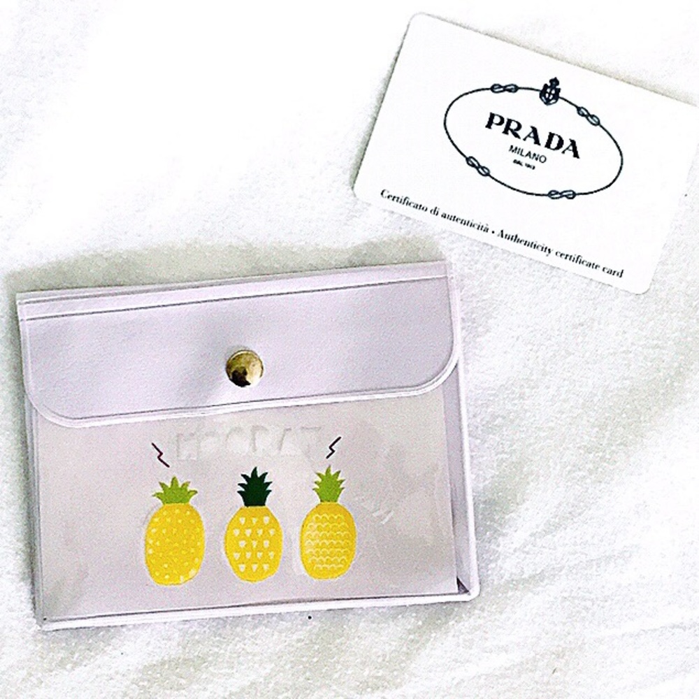 ✨5 for 30✨Lavender Pineapple Button Pouch 🍍 - Picture 1 of 6